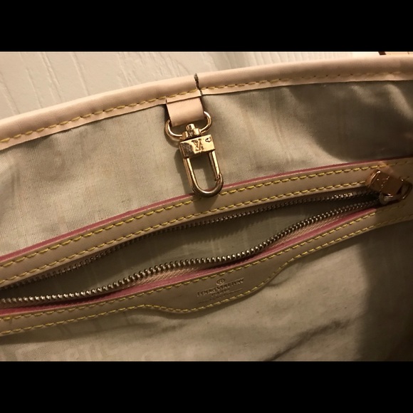 Handbag - Picture 2 of 3